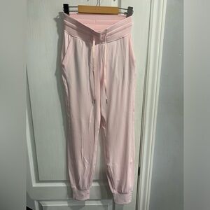 Lululemon ready to rulu joggers